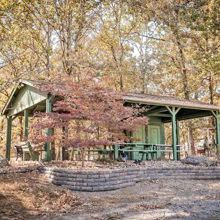 Resort Home On Half A Wooded Acres Sleeps Up To 14 Firepit For Smores Χοτ Σπρινγκς Εξωτερικό φωτογραφία